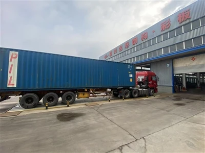 โหลดลงคอนเทนเนอร์สำเร็จแล้ว! ชุดคลังสินค้าโครงสร้างเหล็กขนาด 10 × 8 × 3 ม. ออ...